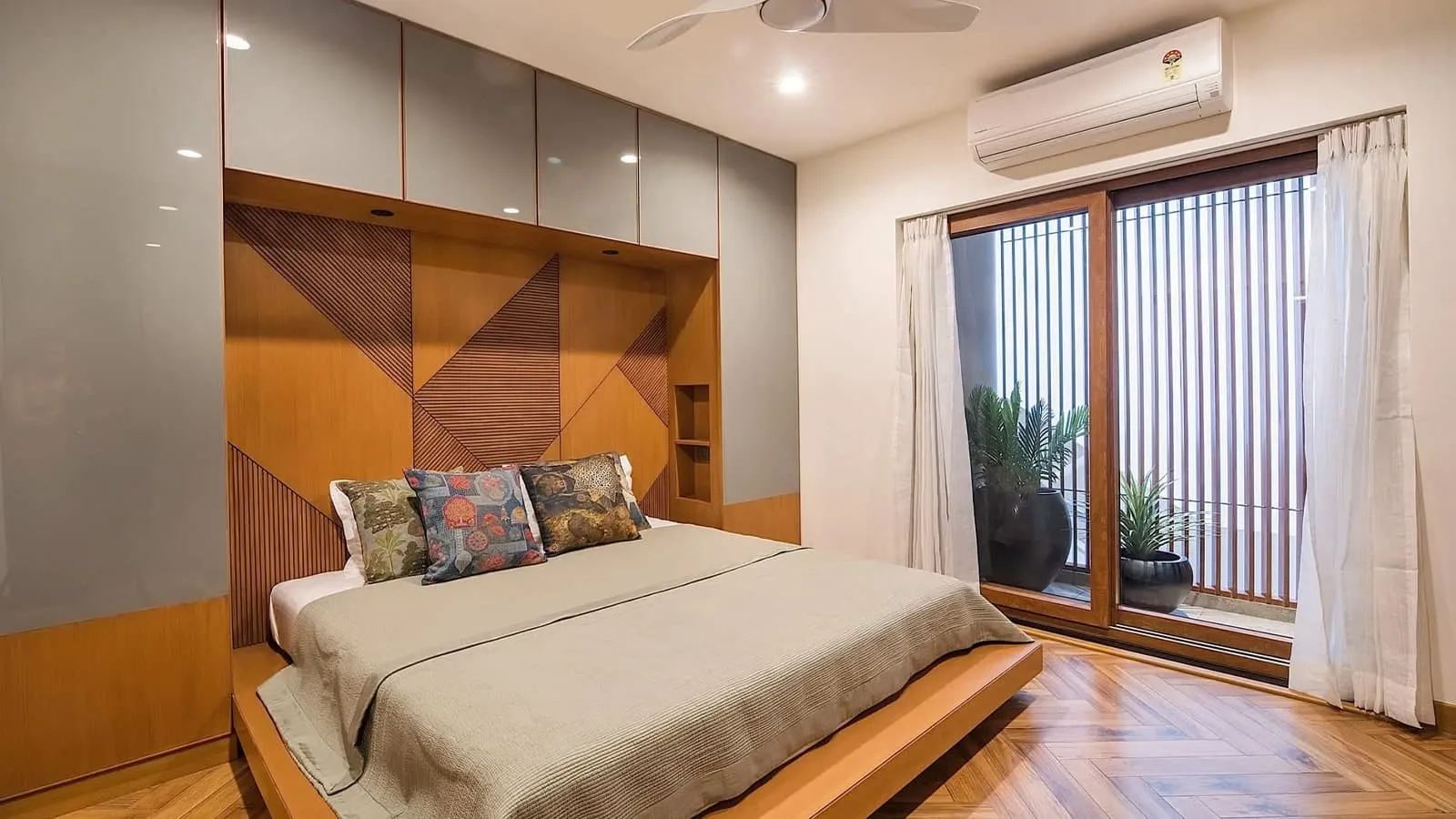 White-Lotus-Tamara-Apartment-in-Defence-Colony-Indiranagar-Bengaluru-bedroom.webp