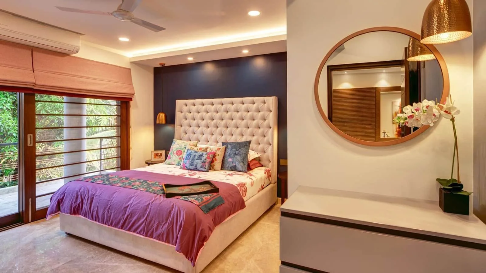 White-Lotus-Aravindaksa-Apartment-in-Indranagr-Bangalore-Master-bedroom.