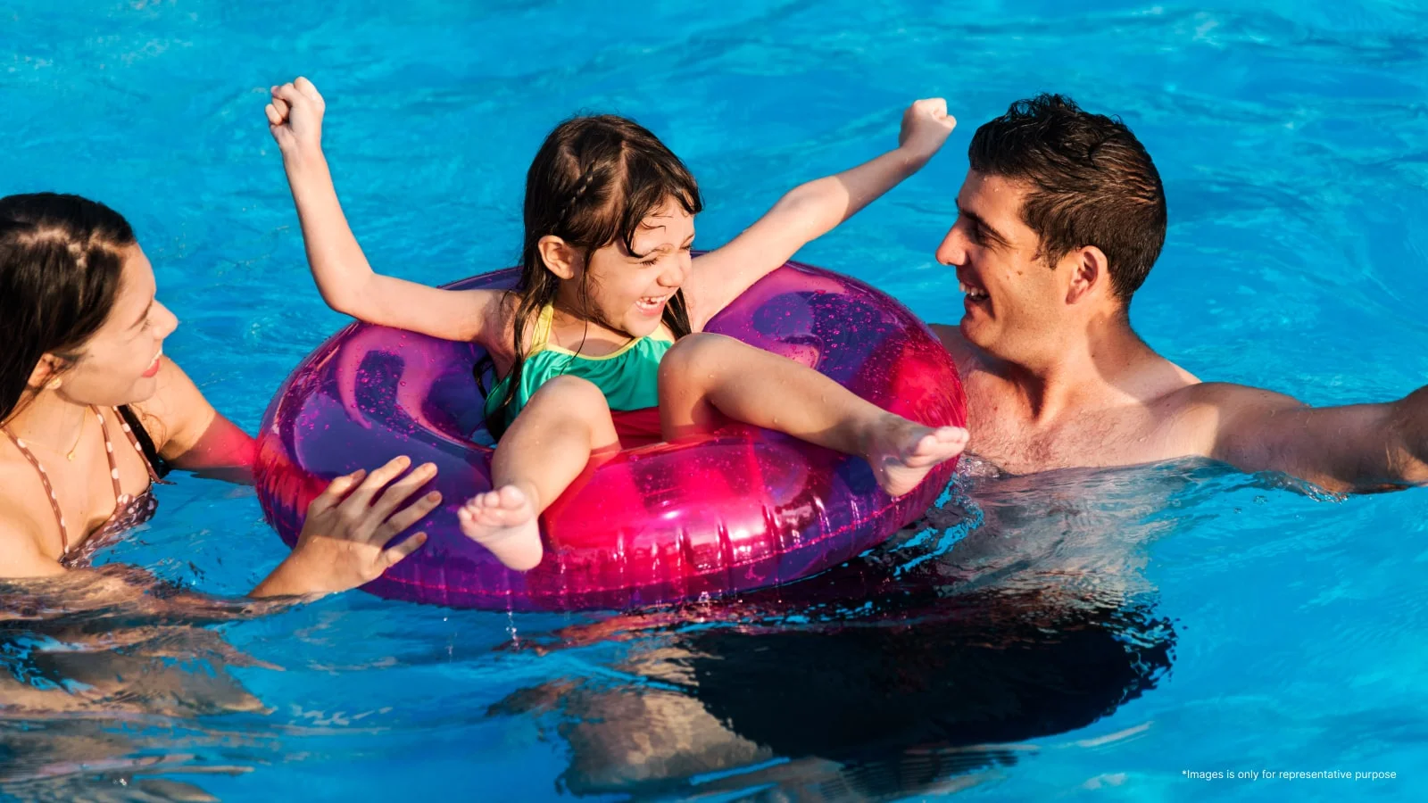 Embassy-East-Avenue-pool-family