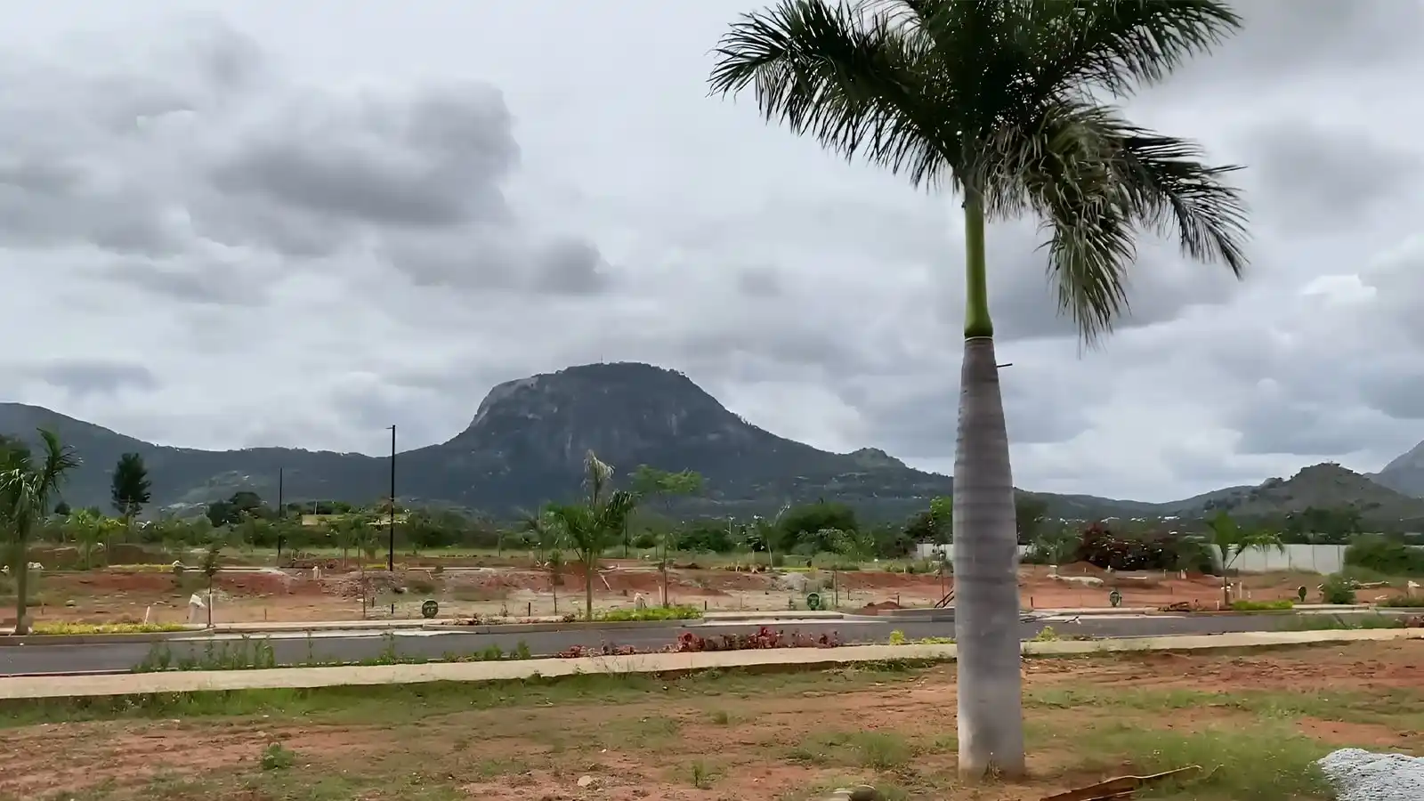 Sammys-Palm-Hills-Plots-in-North-Bangalore-Picture-Square-Of-Nandi-Hills