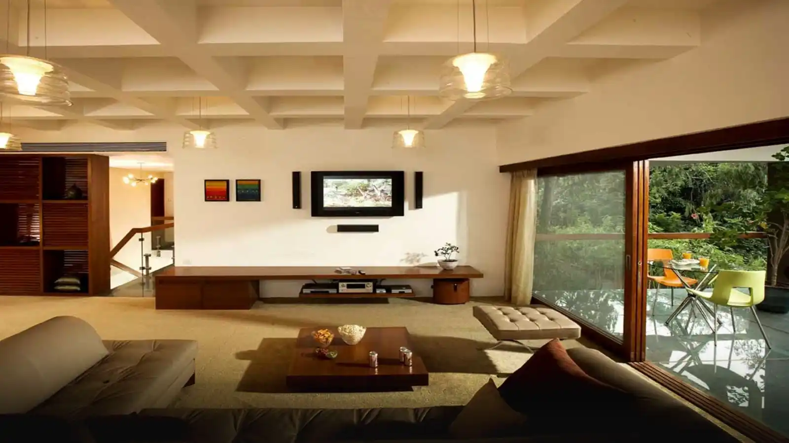 Duplex-family-space-glass-deck