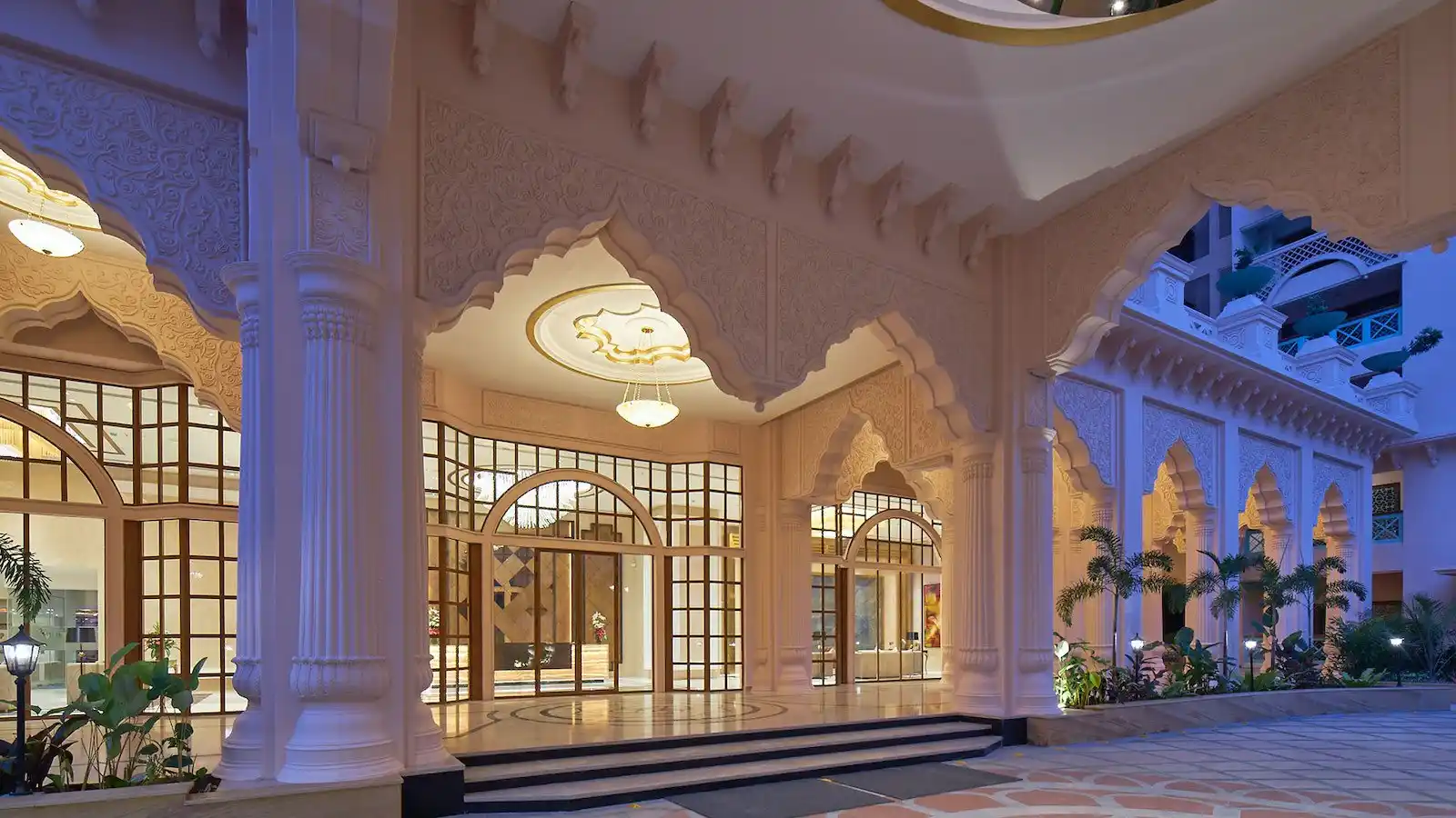 prestige-leela-residences-lawn