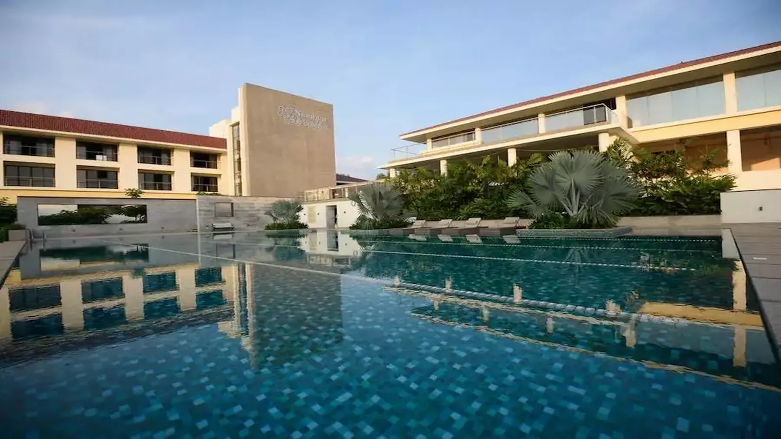 Nambiar-Bellezea-Pool