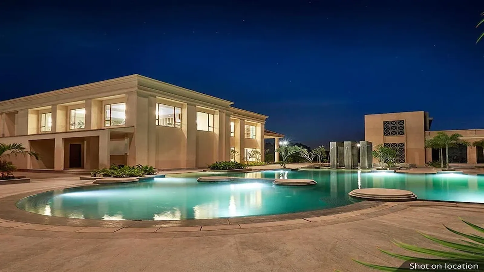 _Hiranandani-Cypress-Devanahalli-club-house-min