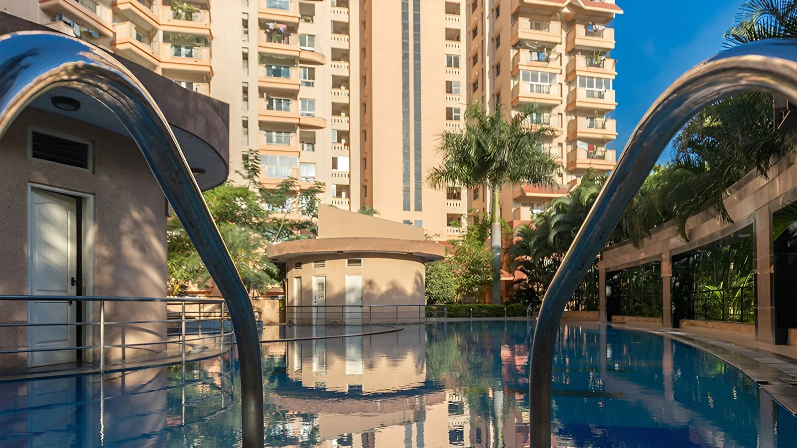HM-Indigo-Apartment-in-JP-Nagar-Bangalore-cool-pool